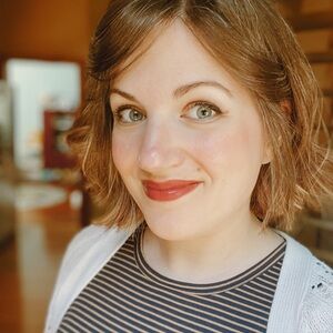 Meet your Posher, Elizabeth